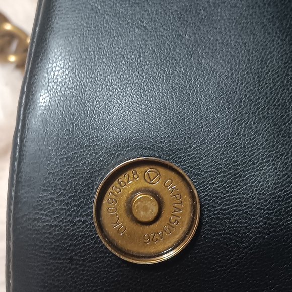 Kurt Geiger Black Quilted Bag with Gold Chain - Picture 6 of 8